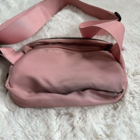 Lululemon pink Fanny pack / belt bag - Picture 12 of 16